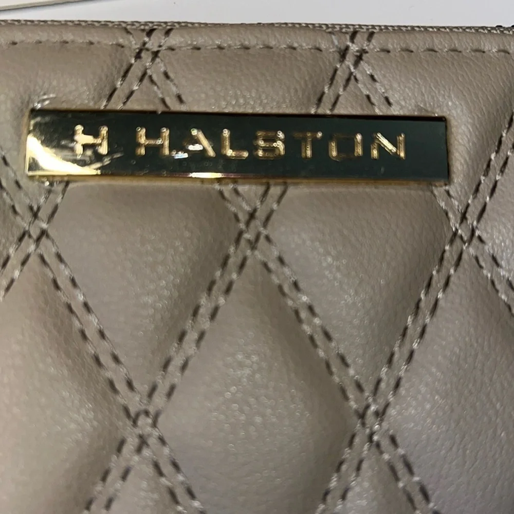 H. Halston NWT Wallet  ID holder coin purse quilted  Taupe  5.5”w x 3.5”h x .75d